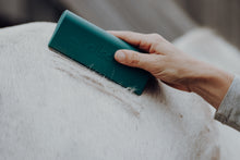 Laden Sie das Bild in den Galerie-Viewer, Fellschön Bürste *NEU*